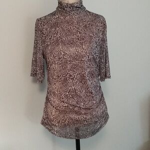 Lined animal print top